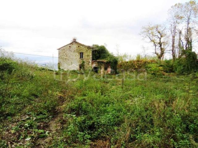 Rustico/casale/corte in vendita a Bagnone