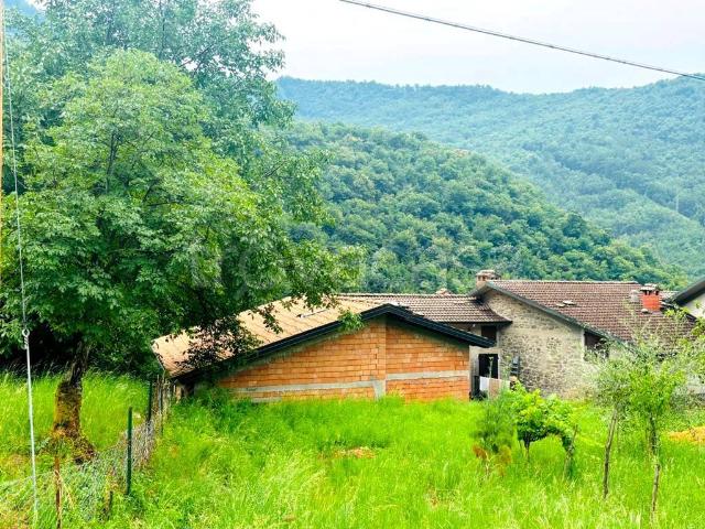 Rustico/casale/corte in vendita a Bagnone