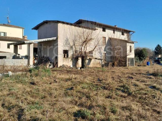 Rustico/casale/corte in vendita a Bedizzole