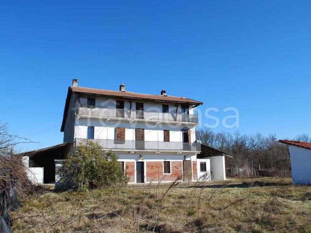 Rustico/casale/corte in vendita a Bellinzago Novarese