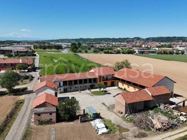 Rustico/casale/corte in vendita a Bra strada Verdiero