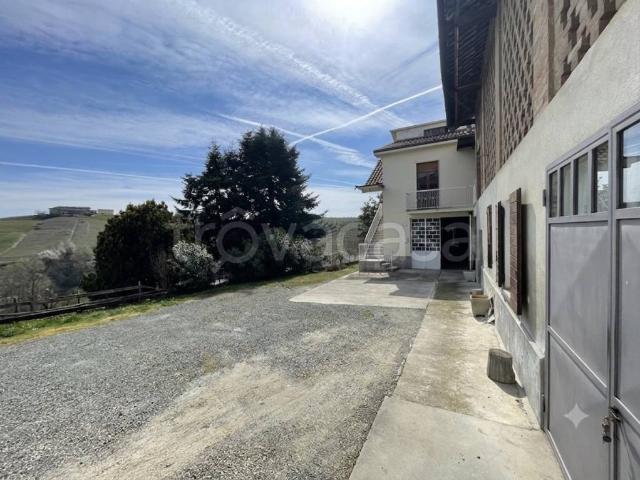 Rustico/casale/corte in vendita a Canelli