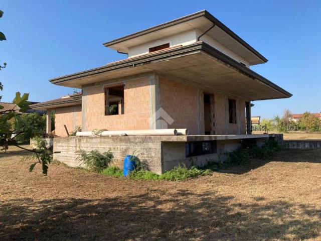 Rustico/casale/corte in vendita a Cassino via frionale, Sant'angelo In Theodice