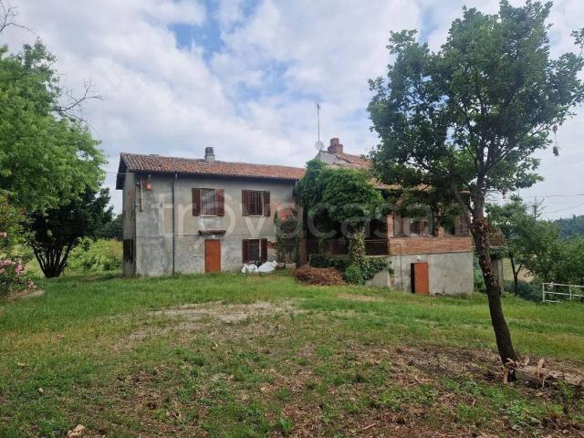 Rustico/casale/corte in vendita a Casteggio