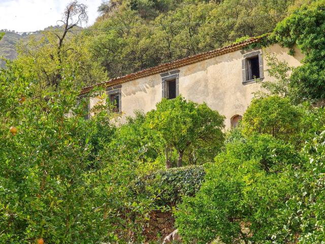 Rustico/Casale/Corte in vendita a Castiglione di Sicilia
