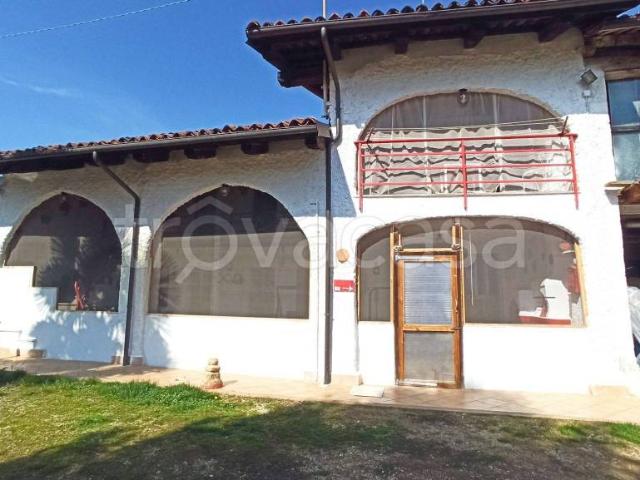 Rustico/casale/corte in vendita a Carrù
