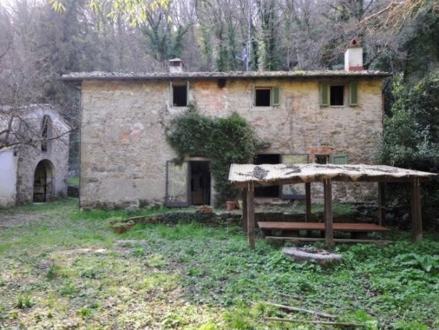 Rustico/casale/corte in vendita a Cavriglia via di Montaio