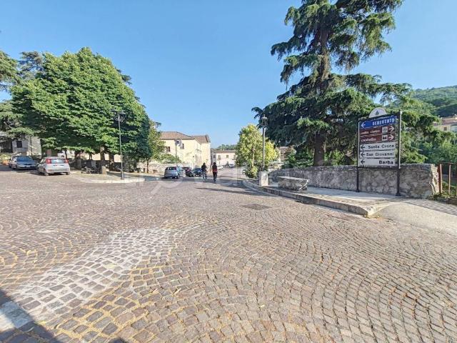 Rustico/casale/corte in vendita a Ceppaloni via Giardino, 4