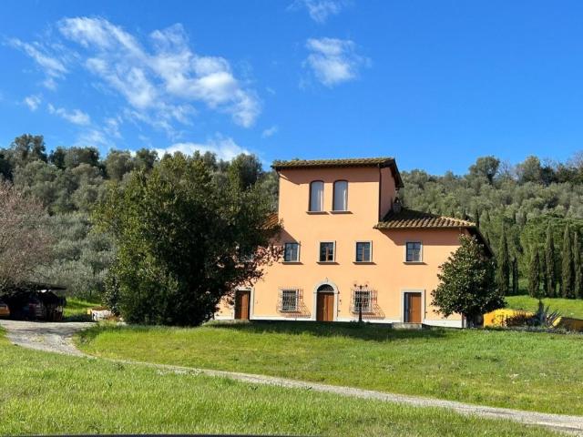 Rustico/casale/corte in vendita a Cerreto Guidi via s. Bartolomeo, Bassa