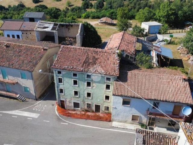 Rustico/casale/corte in vendita a Cerro Veronese