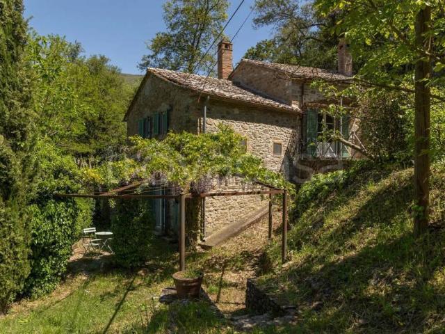 Rustico/casale/corte in vendita a Cortona