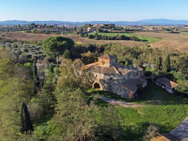Rustico/casale/corte in vendita a Cortona