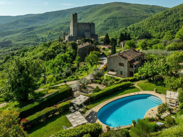 Rustico/Casale/Corte in vendita a Cortona, Pierle