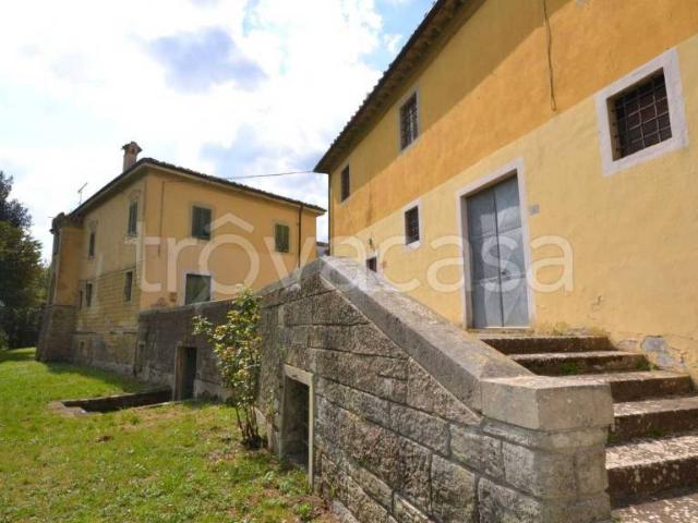 Rustico/casale/corte in vendita a Crespina Lorenzana piazza cesare battisti 9