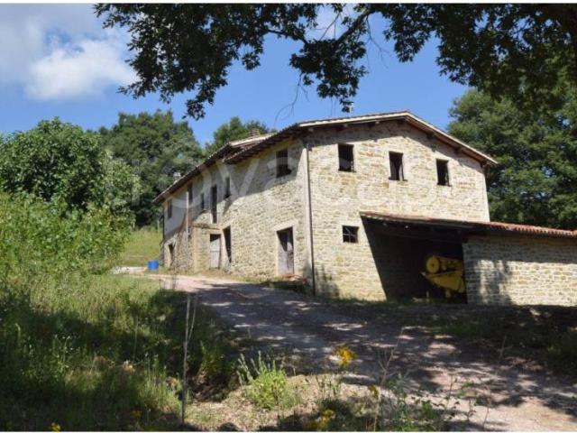 Rustico/casale/corte in vendita a Gubbio