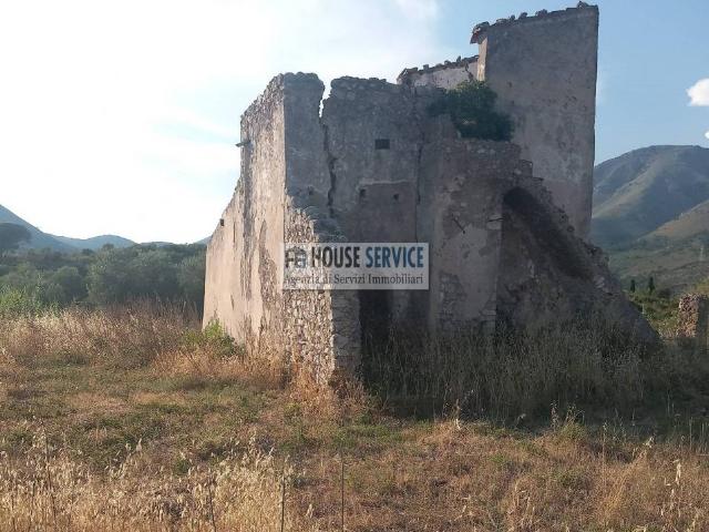 Rustico/casale/corte in vendita a Gaeta via Forte Emilio Savio
