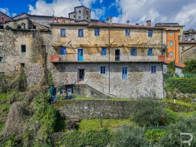 Rustico/casale/corte in vendita a Gallicano via Antonio Vallisneri
