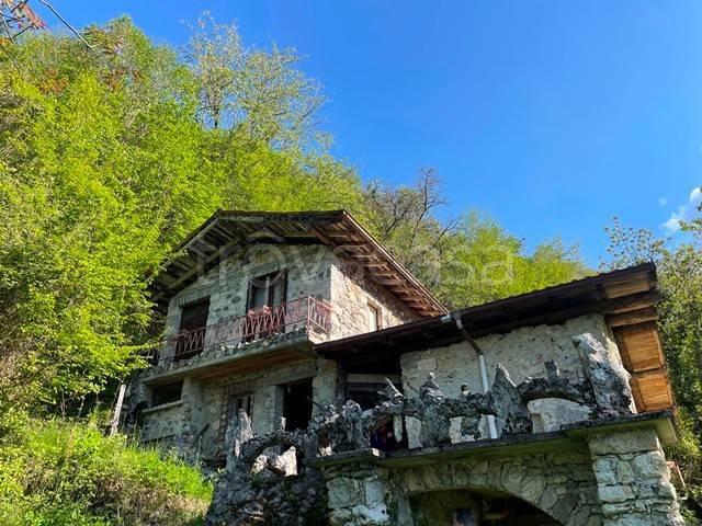 Rustico/casale/corte in vendita a Gandino