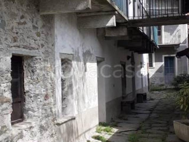 Rustico/casale/corte in vendita a Ingria via Capoluogo, 26