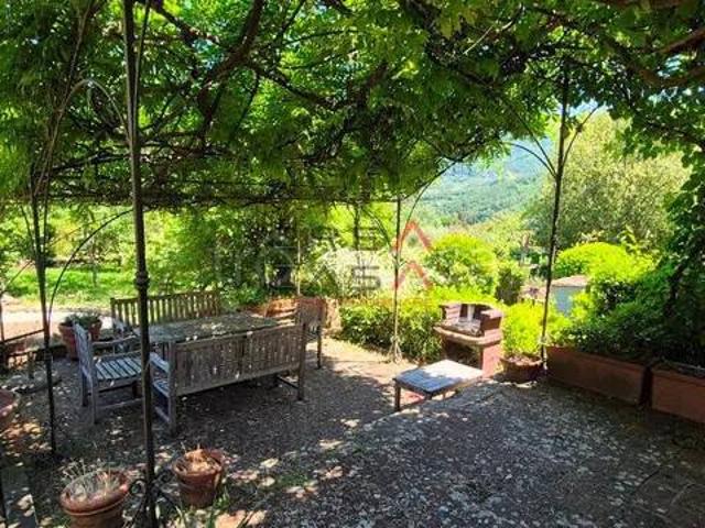 Rustico/casale/corte in vendita a La Tignamica, Vaiano