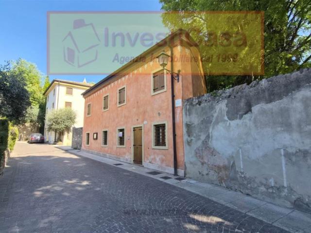 Rustico/casale/corte in vendita a Lazise
