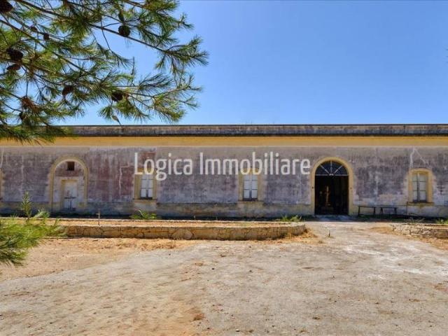 Rustico/casale/corte in vendita a Leverano