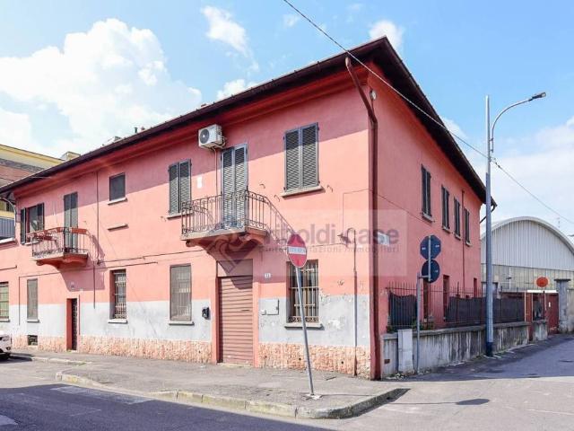 Rustico/casale/corte in vendita a Lissone via Como