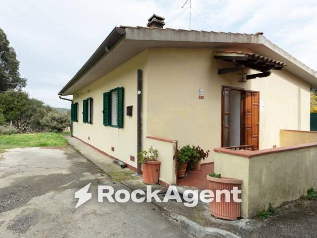 Rustico/casale/corte in vendita a Livorno via di Quarrata, 13, Montenero Basso Montenero Alto