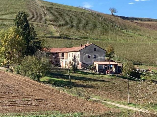 Rustico/casale/corte in vendita a Penango