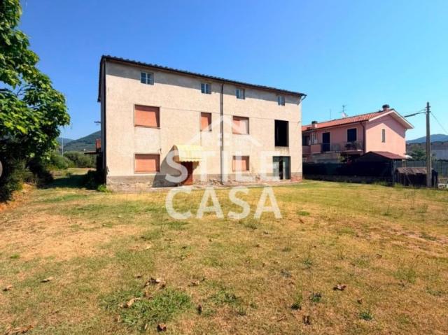 Rustico/casale/corte in vendita a Pescia via delle Pari, 64