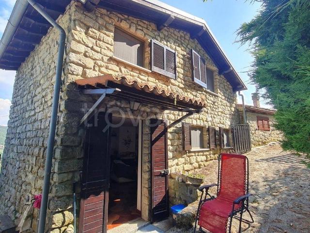 Rustico/casale/corte in vendita a Pietragavina, Varzi