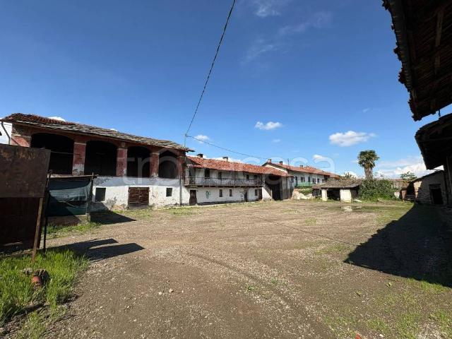 Rustico/casale/corte in vendita a Pinerolo via del Valentino, Riva Di Pinerolo