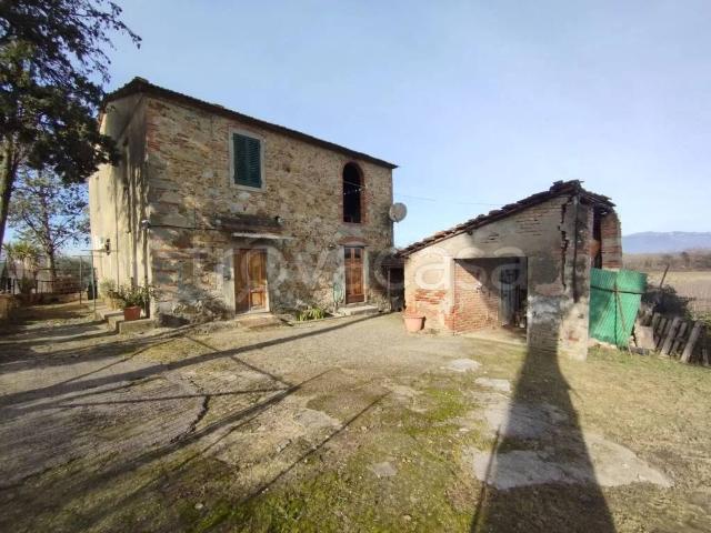 Rustico/casale/corte in vendita a Quarrata via Trento, 94