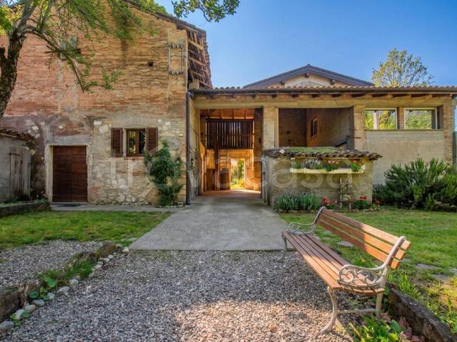 Rustico/casale/corte in vendita a Quinzano, Langhirano