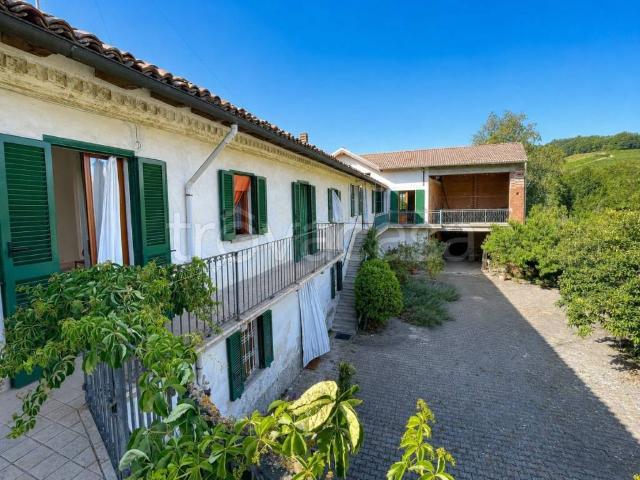 Rustico/casale/corte in vendita a Rivalta Bormida