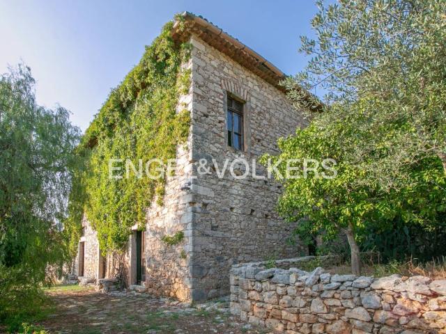 Rustico/casale/corte in vendita a Roccasecca dei Volsci strada Colle Leo