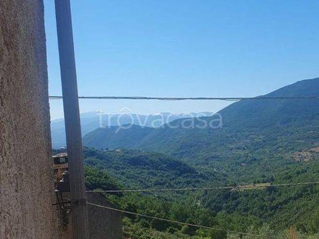 Rustico/casale/corte in vendita a Rocchetta a Volturno via Borgo 18