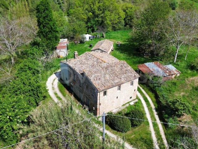 Rustico/casale/corte in vendita a Rotella