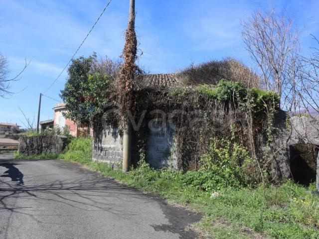 Rustico/casale/corte in vendita a Santa Venerina via Grazia Deledda, 10