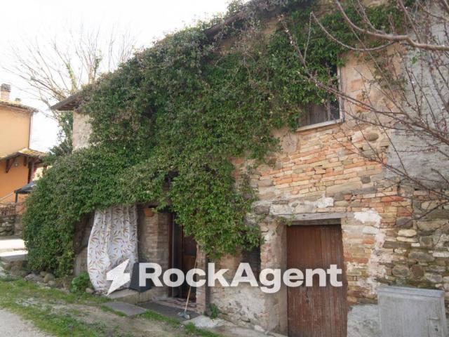 Rustico/casale/corte in vendita a Sassocorvaro Auditore