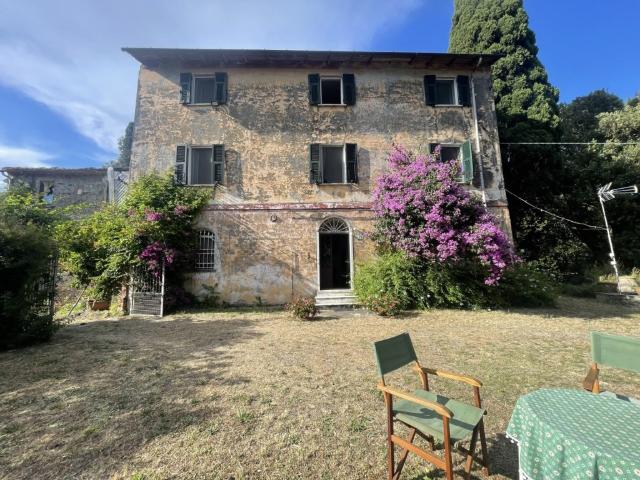 Rustico/casale/corte in vendita a Sarzana