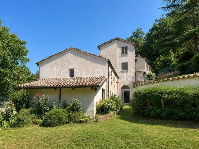 Rustico/casale/corte in vendita a Sefro via Valle