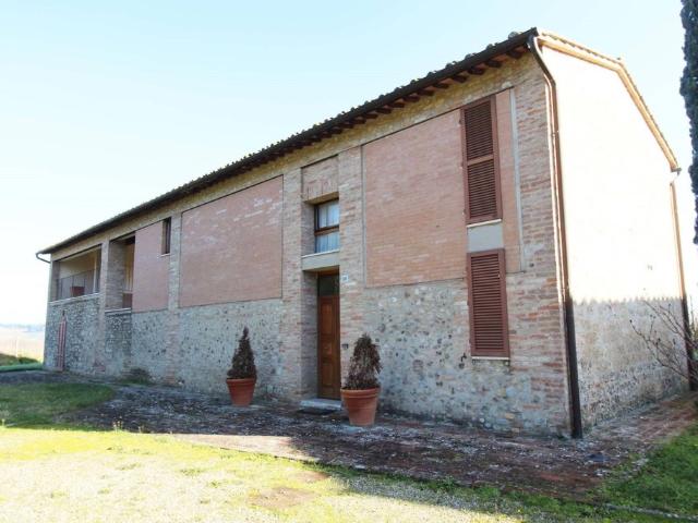 Rustico/casale/corte in vendita a Siena