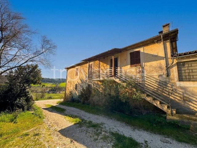 Rustico/casale/corte in vendita a Spoleto