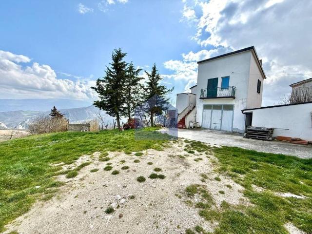 Rustico/casale/corte in vendita a Torricella Peligna