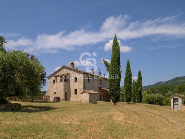 Rustico/Casale/Corte in vendita a Umbertide, Niccone 552m² Umbertide