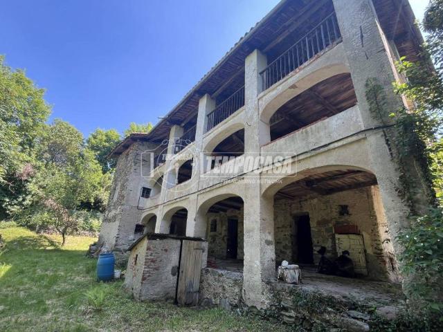 Rustico/casale/corte in vendita a Val di Chy