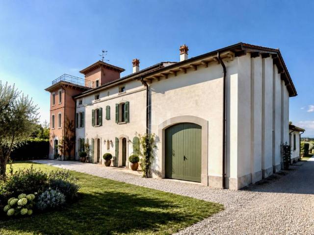 Rustico/casale/corte in vendita a Valeggio sul Mincio