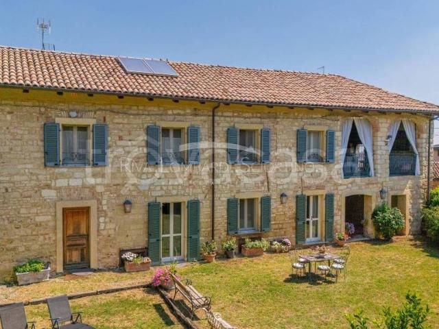 Rustico/casale/corte in vendita a Vignale Monferrato