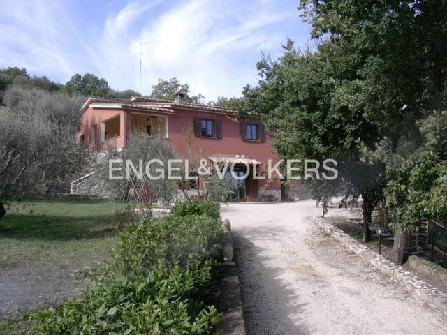 Rustico/casale/corte in vendita a Villa San Giovanni in Tuscia